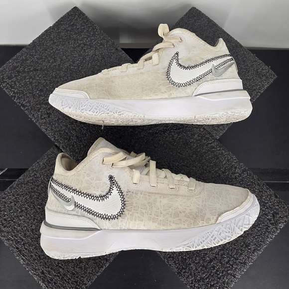 Nike LeBron NXXT Gen White Metallic Silver DR8784-101 Men\'s 8 Shoes Basketball